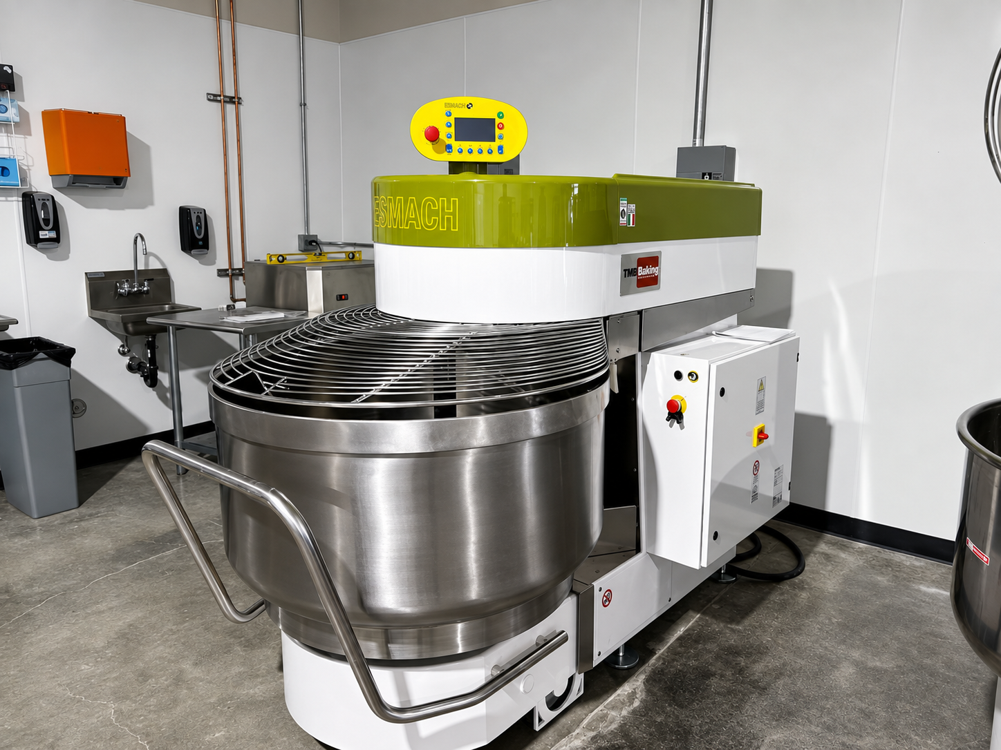 Spiral mixer with a developed dough